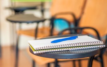 Sacrificiile făcute de studenții români ca să nu abandoneze facultatea