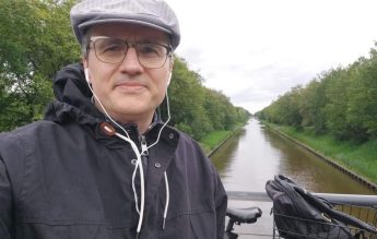 Fizicianul Cristian Presură: Cum se face un manual de fizică? Cu greutate!