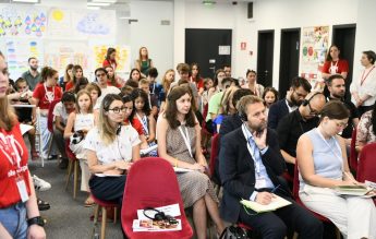 Copiii ucraineni refugiați în România cer ISJ-urilor cursuri de limba română – Salvați Copiii