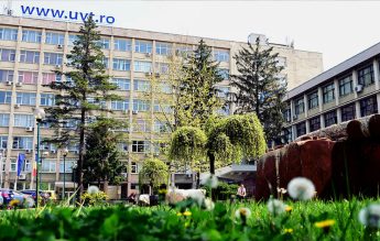 Din această săptămână încep webinarele gratuite din programul ”UVT pentru elevi”