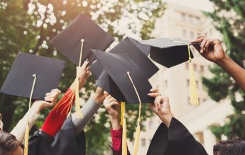Absolventul cu cea mai mare medie din Buzău: Implicarea profesorului e definitorie