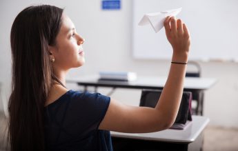 Cum va funcţiona sancţiunea cu activități într-o sală separată pentru elevii indisciplinați