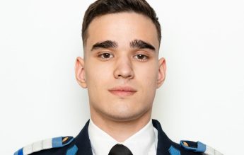 ”Să învăț este unul dintre hobby-urile mele” – elev român, admis la Academia Forțelor Aeriene din Colorado Springs