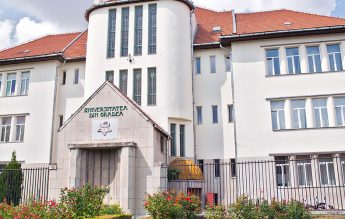 100 de locuri în plus la Facultatea de Drept a Universităţii din Oradea, printr-o decizie ARACIS