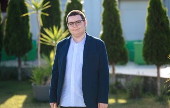 Școala Remedială de Vară este și ea o școală. Întrebați-l pe Dani!