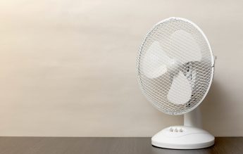 O absolventă a vrut să aducă un mic ventilator în sala de examen. A fost refuzată
