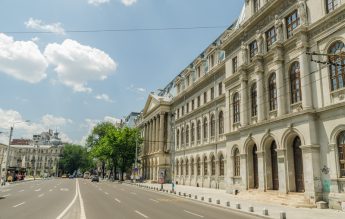 EXCLUSIV 13 studenți ai UniBuc au cerut schimbarea numelui în actele de studii, pe motiv de identitate de gen