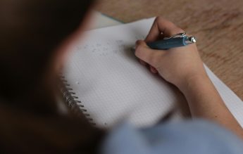 34 de candidați eliminați pentru fraudă la proba de Limba și literatura română de la Bacalaureat