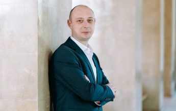 Domnule Daniel David, nu compromiteți ce ați construit!