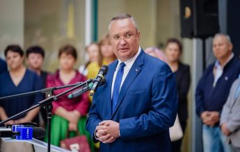 Ciucă, mesaj pentru elevi: Nu vă bazați doar pe lucrurile învățate la școală!