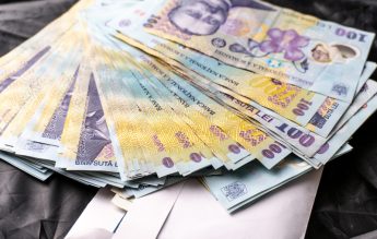 Câte 2500 de lei net, premiu pentru elevii de 10 la BAC și Evaluarea Națională, în Vâlcea