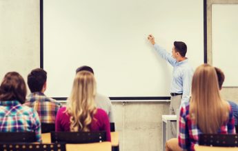 Elevul trebuie să vadă că și profesorii pot face greșeli, afirmă un cadru didactic