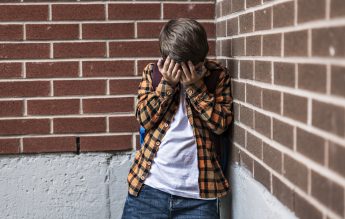 Depresia la copii și adolescenți. Cum o recunoaștem și ce putem să facem, ca părinți