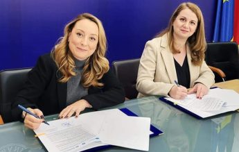Peste 100.000 de cadre didactice îşi vor dezvolta competențele-cheie de pedagogie digitală, anunță Deca