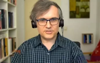 Fizicianul Cristian Presură, desemnat Personalitatea online a anului, la Webstock Awards