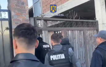O fată de 13 ani a alertat 100 de polițiști cu un apel fals la 112, după o provocare pe TikTok