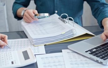 Doar 5% dintre profesori au declarat meditațiile la ANAF. Suma totală: 33,8 milioane de euro, în 2023