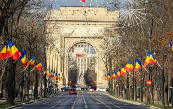 Cum le vorbim copiilor despre identitatea națională și cetățenia globală: O conversație cu profesoarele de istorie de la Little London