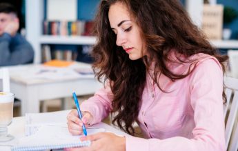 LISTA Șase noi examene internaționale pot fi echivalate cu probe de Bacalaureat