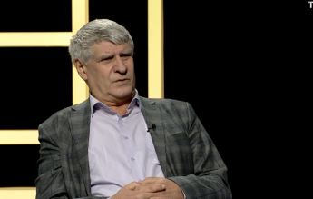 ”Consultați ChatGPT și comentați rezultatele” – soluția prof. Liviu Papadima pentru teme la literatură