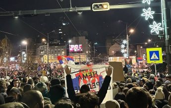 Teama de extinderea protestelor închide școlile mai devreme în Serbia