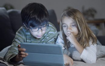 Linie de consiliere pentru copiii afectați de rețelele de socializare