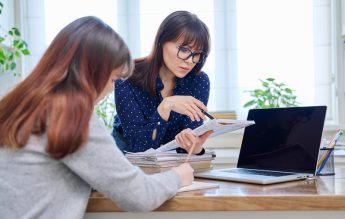 Prof. Adriana Robu: Plata pentru practica pedagogică e o formă de jignire față de profesori