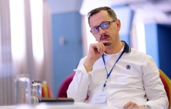 Prof. univ. Lucian Ciolan: Profesorul care predă nu trebuie să fie savant în domeniul lui