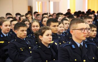 Mama unei foste eleve a Colegiului Militar din Alba Iulia, dată în judecată pentru 50.000 de lei de MApN
