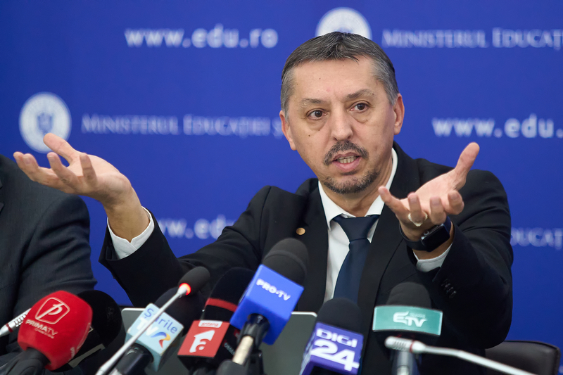 Dave Duce David: Nu ministrul duce copiii la meditaţii, părinţii vor să-i ducă ...