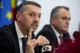 „Butonul roșu” devine realitate. Problemele din școli vor putea fi semnalate anonim