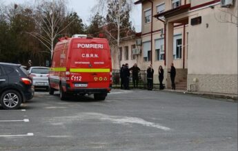 Elevi evacuați și cursuri suspendate, din cauza unor substanțe de curățenie