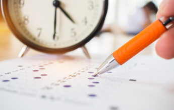 Testarea PISA 2025 include, în premieră, chestionare pentru elevi, părinți și profesori
