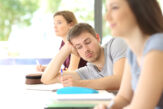 Uneori, elevii care fac meditații au impresia că nu trebuie să mai fie atenți în clasă, afirmă prof. Dorica Boltașu