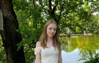 Debutant în învățământ. Raluca Anghel: A fi educatoare nu înseamnă doar a preda