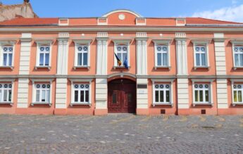 Religie și muzică pop în loc de ore de limba română. Protest al elevilor la un liceu din Timișoara