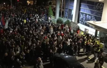 Studenții protestatari din Serbia au blocat sediile posturilor publice de televiziune și radio
