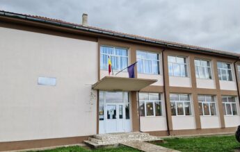 Lucrări de mântuială la școli și grădinițe dintr-o comună din Bihor, făcute cu bani din PNDL