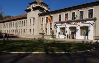 Concurență pentru admiterea în clasa a cincea: 56 de candidați pe 4 locuri, la un Colegiu din Iași