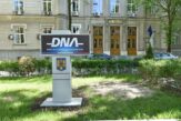 DNA anchetează doi medici universitari de la UMF „Carol Davila” pentru mită
