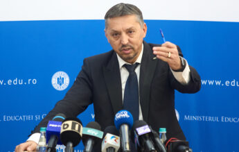 Directorii de școli să dea concurs şi să fie protejaţi după aceea, susține ministrul Educației