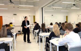Examenul nevăzut: organizarea sesiunii de examene la Avenor