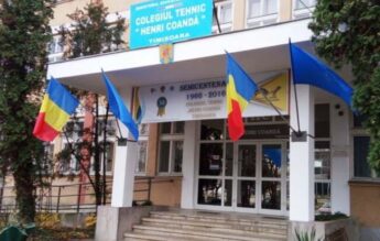 Eliminată de la Bacalaureat după ce a încercat să trișeze cu notițe scrise pe picior