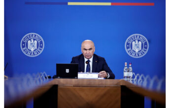 Bolojan: Comasarea claselor și scăderea numărului de copii duc la o educație mai slabă