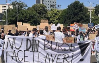 Protest față de tăierea burselor, anunțat în București, în seara aceasta, de elevi și studenți
