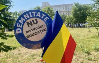 Profesoară care a participat la protest: Nu suntem doar cifre într-un Excel de austeritate!
