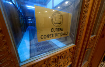 CCR: Majorarea normei didactice fără compensare salarială e constituțională