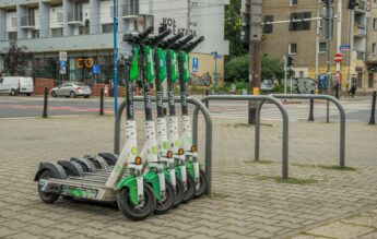 Zero participanți la o lecție gratuită de educație rutieră pentru trotinetiști, în București