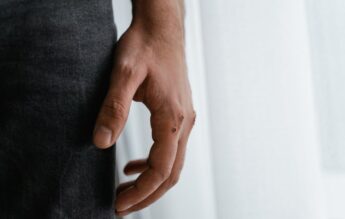 Încă un profesor a fost arestat pentru sex cu o elevă