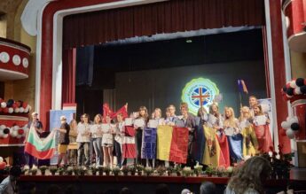 Zece medalii pentru echipa României, la Olimpiada Internațională de Limba Engleză